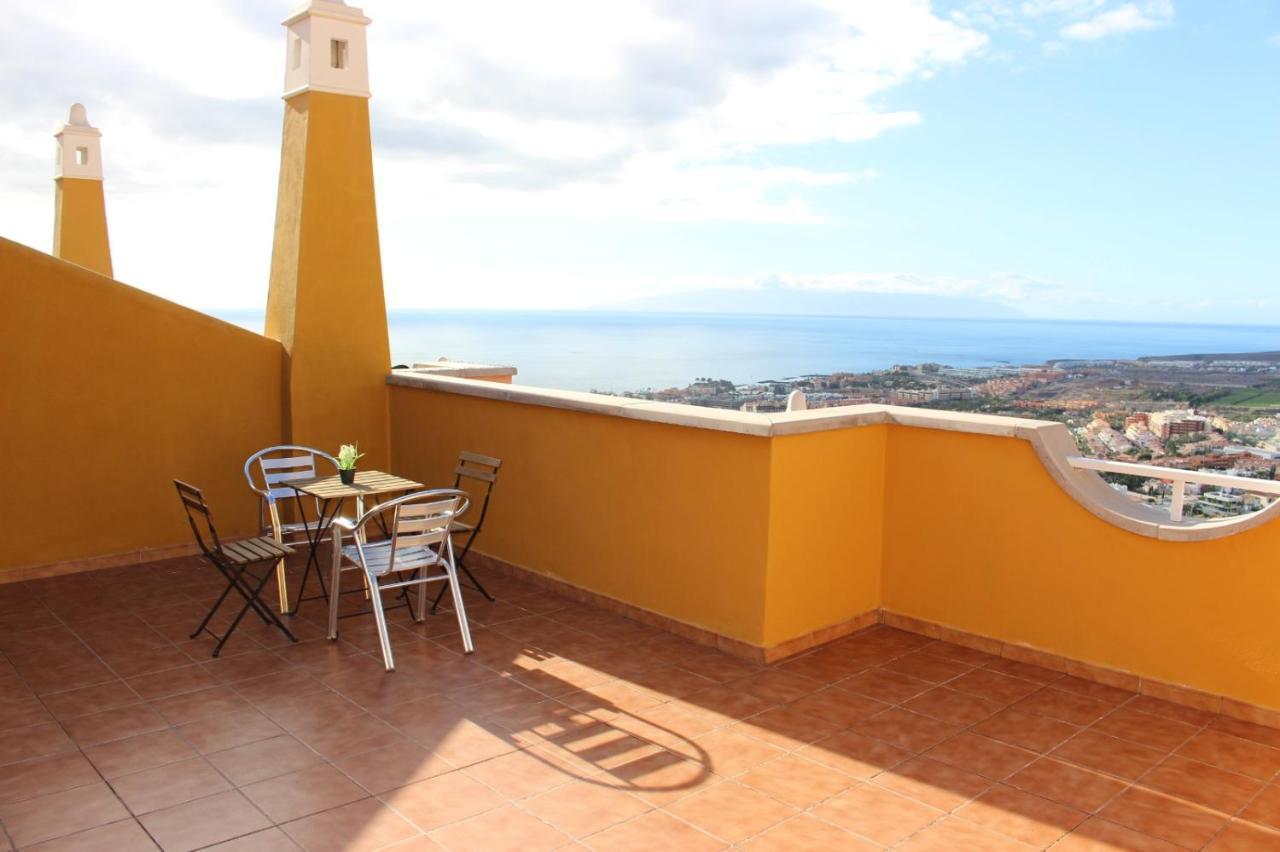 Holiday Home With A Serene Ocean And Mountain View Costa Adeje  Extérieur photo